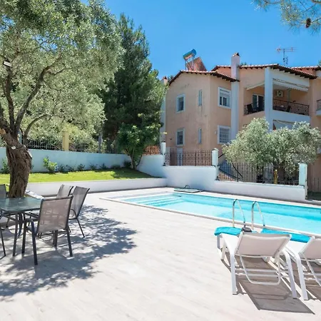 Louloudis Pool Βίλα