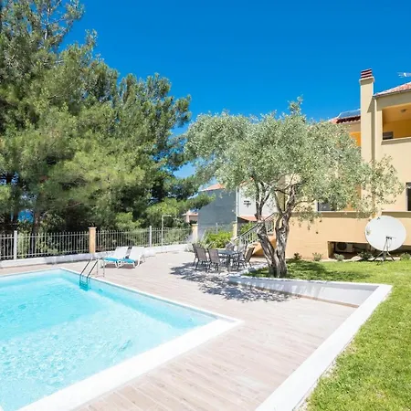 Louloudis Pool Βίλα Σκάλα Ραχωνίου