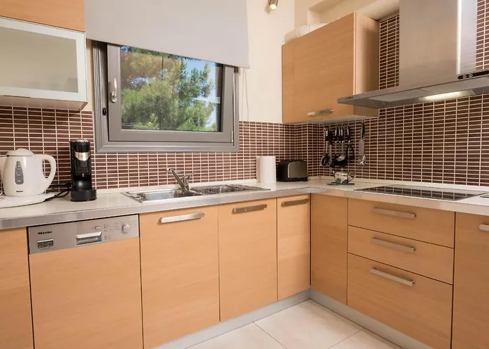 Louloudis Pool Villa *