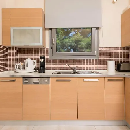 Louloudis Pool Villa